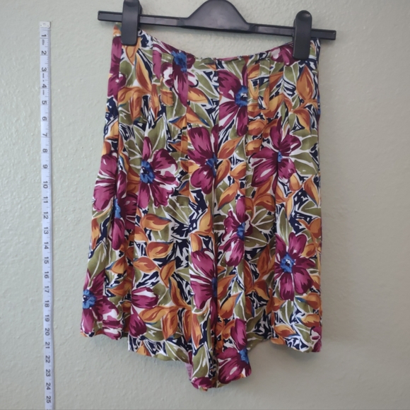 Two-piece vintage floral button-down shirt and high-waisted Grandmacore set - Picture 2 of 12